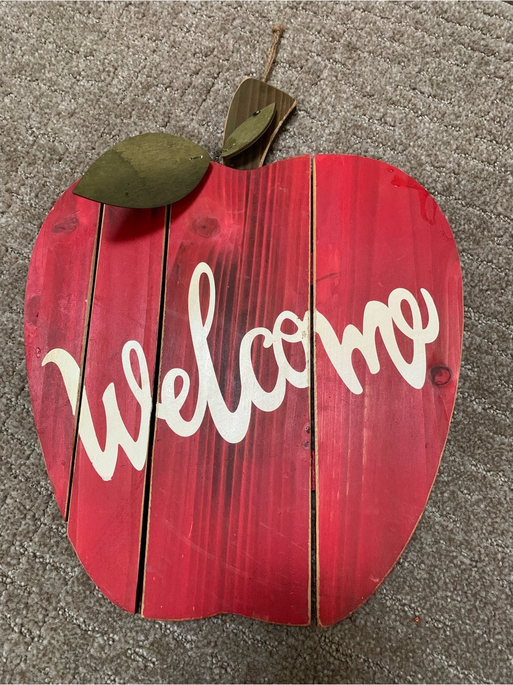 Red Apple Welcome Wooden Wall Accent